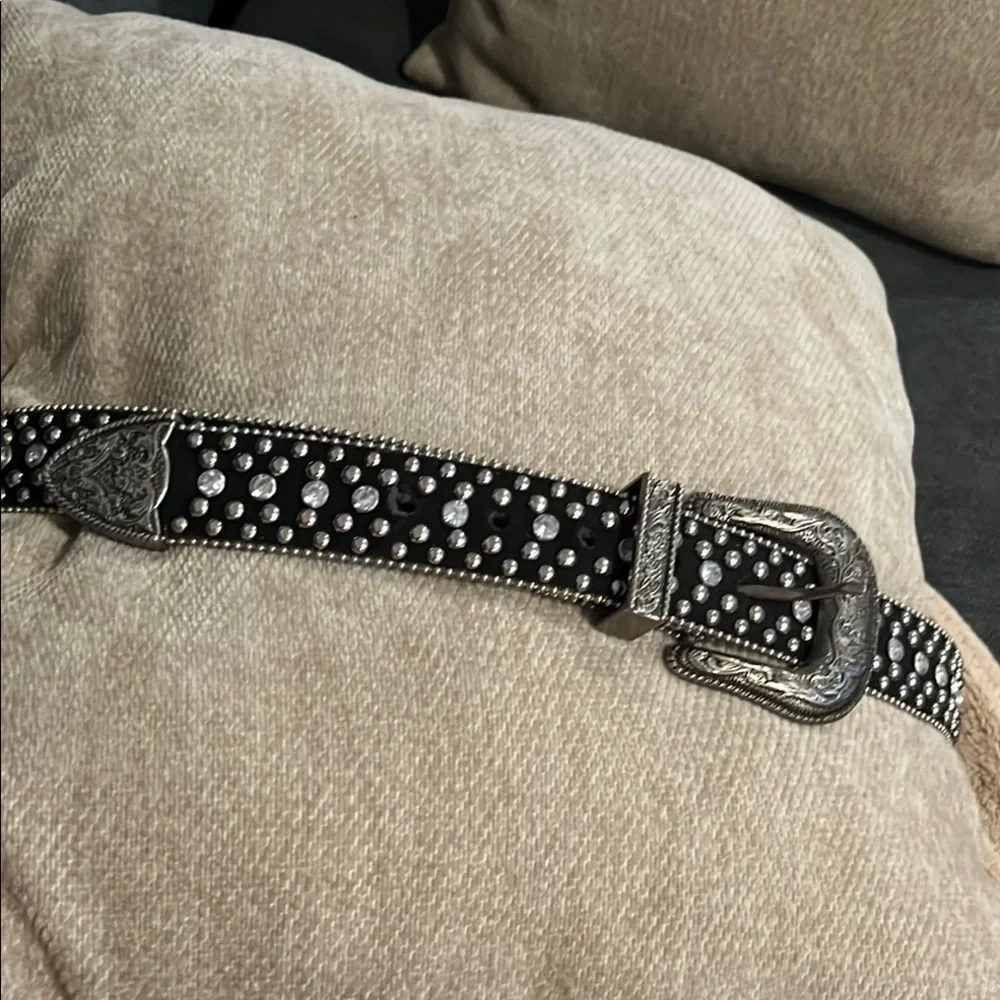Guess Rhinestone belt size XL Black belt silver studded & rhinestone detailing